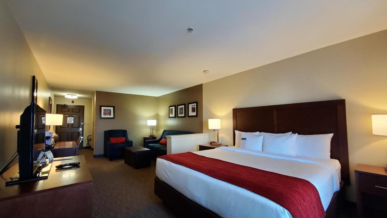 Comfort Inn & Suites Tempe Phoenix Sky Harbor Airport Extérieur photo