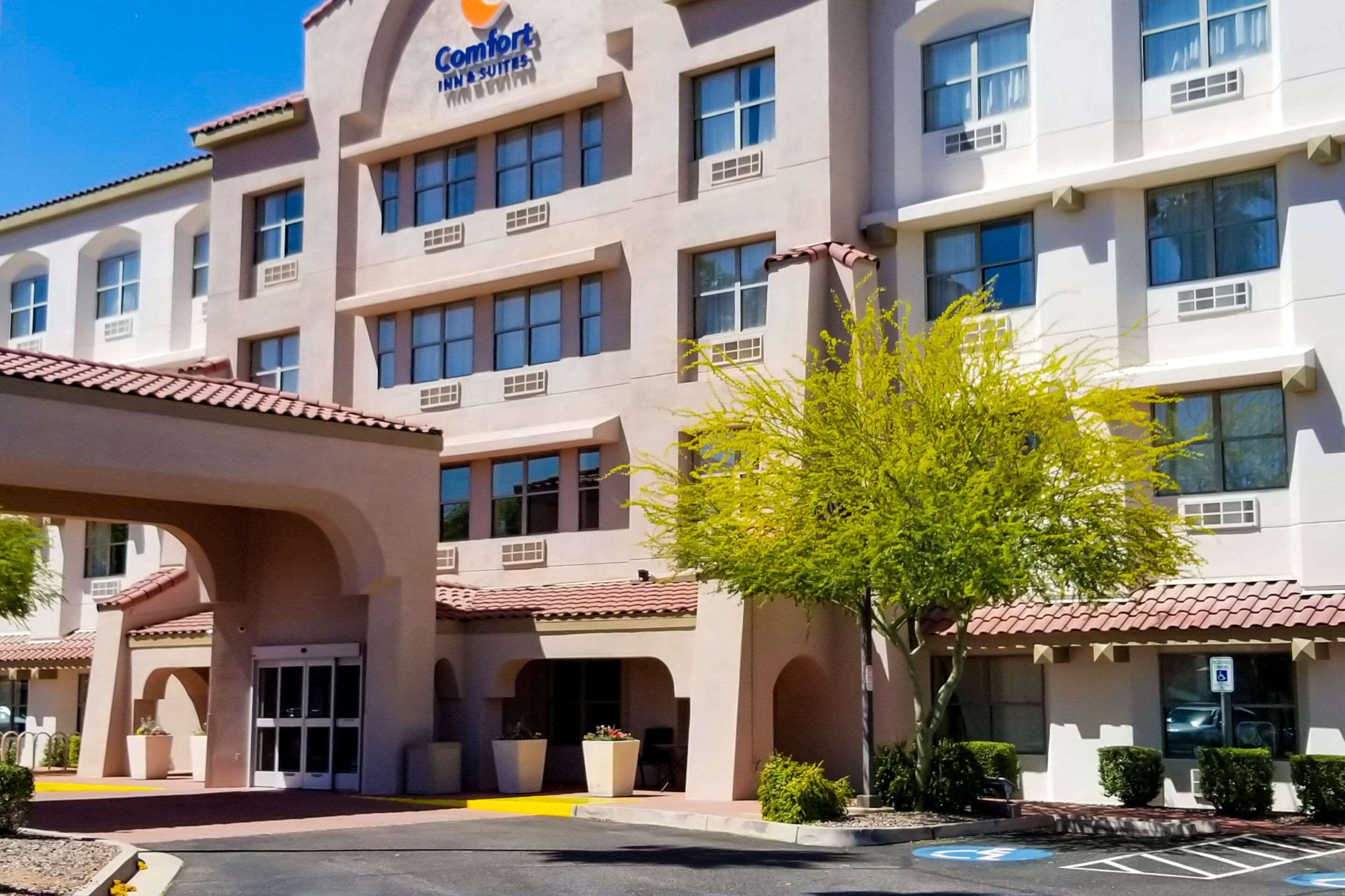 Comfort Inn & Suites Tempe Phoenix Sky Harbor Airport Extérieur photo
