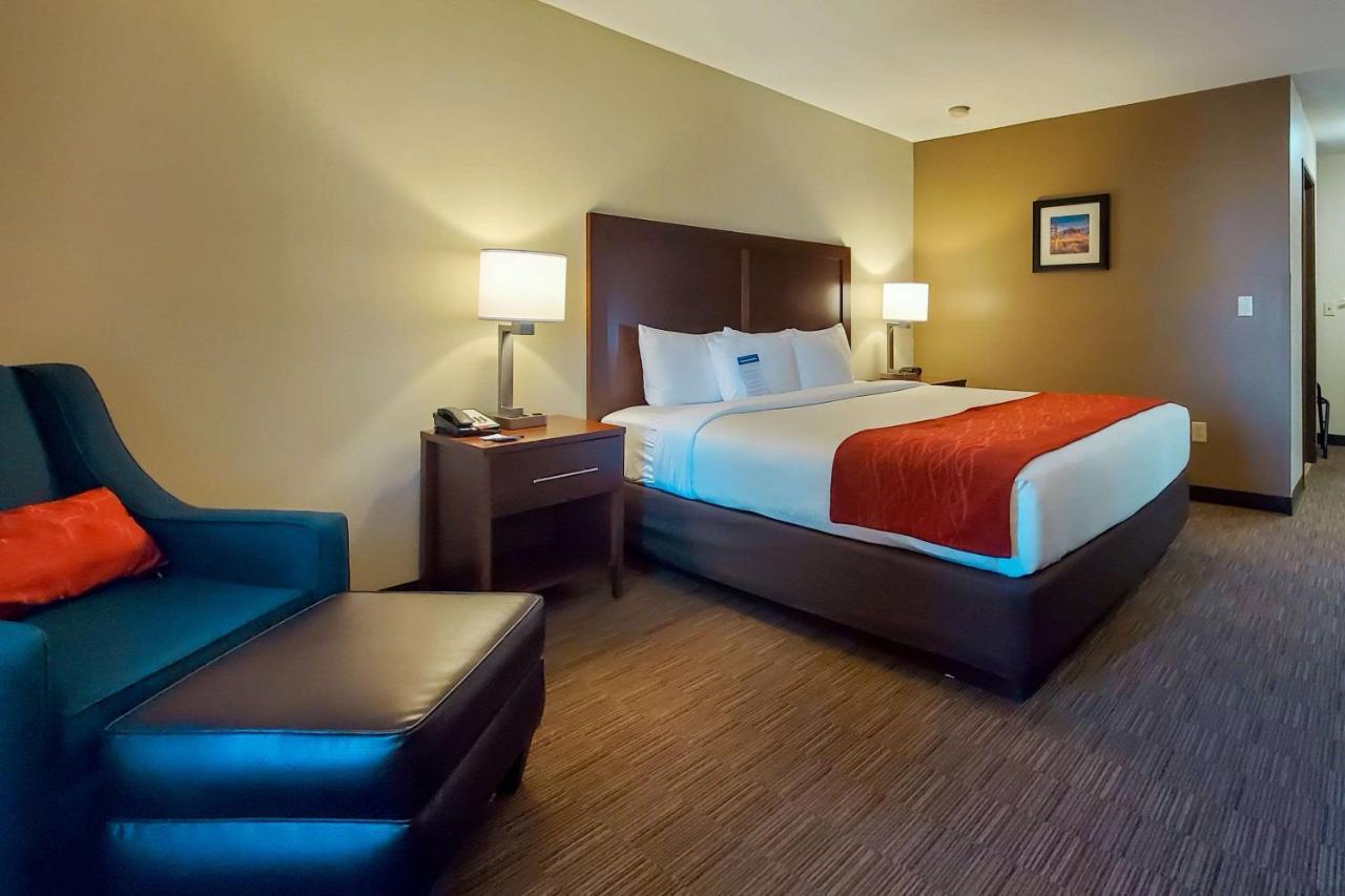 Comfort Inn & Suites Tempe Phoenix Sky Harbor Airport Extérieur photo